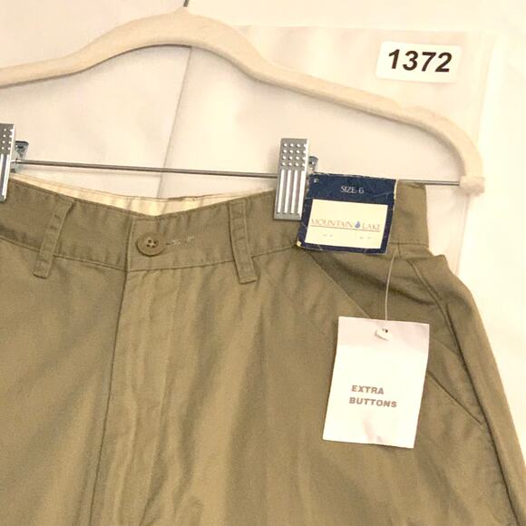 Mountain Lake Women’s Khaki Tan Shorts Lightweight Back Cargo Pockets NWT Size 6 - Picture 10 of 10